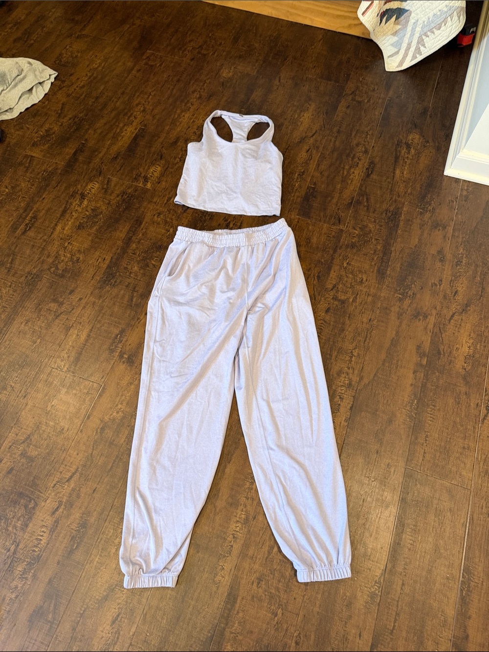 Vuori light purple joggers and cami